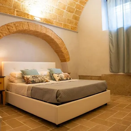 Lithos Guest לינה וארוחת בוקר בארלטה